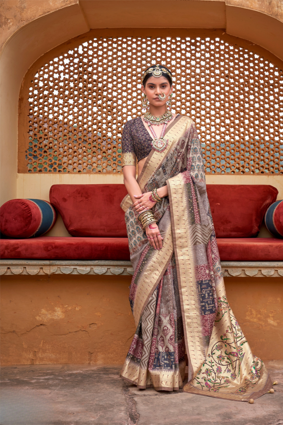 Graceful Digital Print Saree in Lightweight Viscose Silk