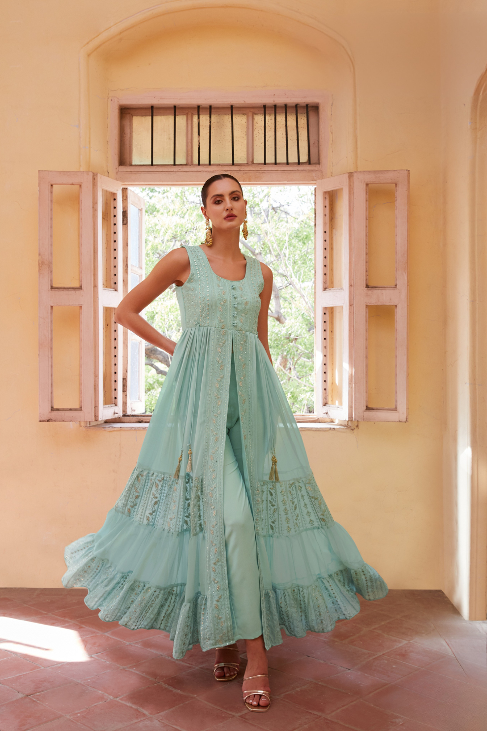 Lehenga Choli de seda de diseñador en color azul turquesa, lista para usar, con brillo y detalles de espejo