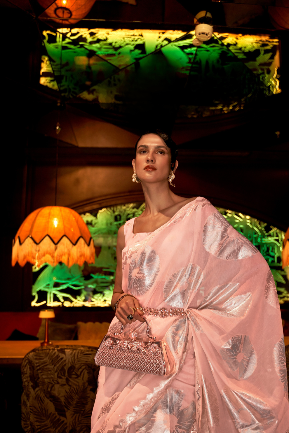Elegant Handloom Saree with Traditional Woven Design