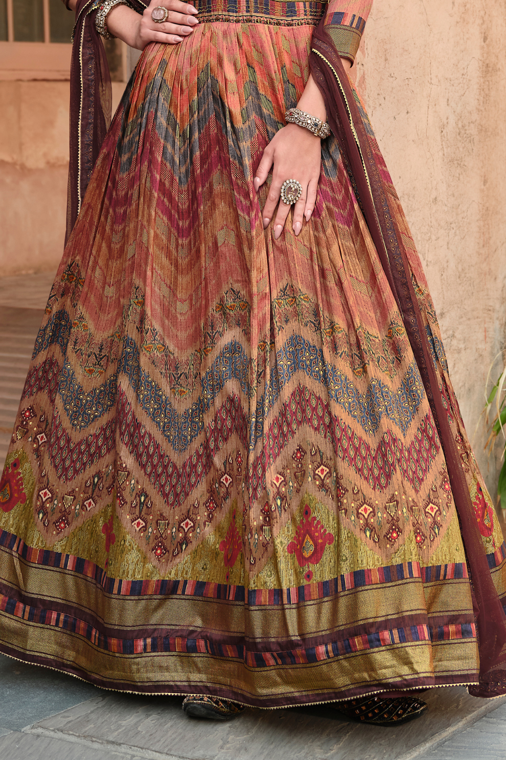 Lehenga Choli de seda de diseñador en color azul turquesa, lista para usar, con brillo y detalles de espejo