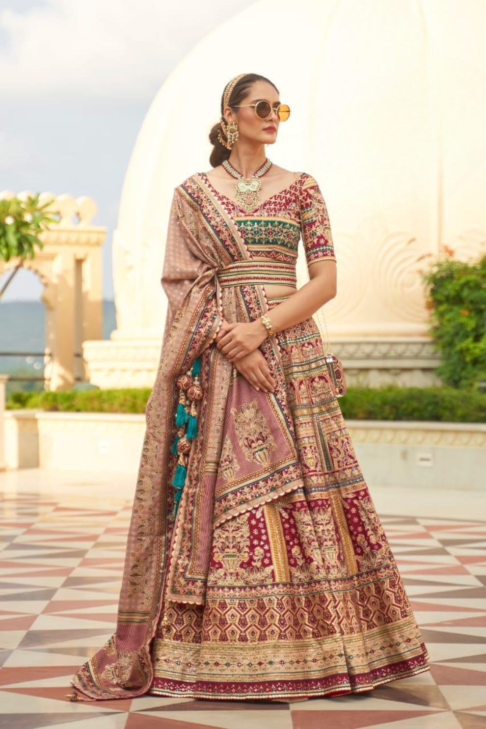 Lehenga Choli de seda de diseñador en color azul turquesa, lista para usar, con brillo y detalles de espejo
