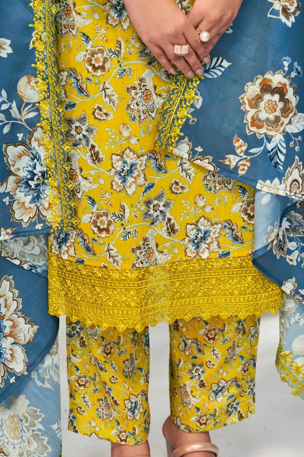 Lehenga Choli de seda de diseñador en color azul turquesa, lista para usar, con brillo y detalles de espejo