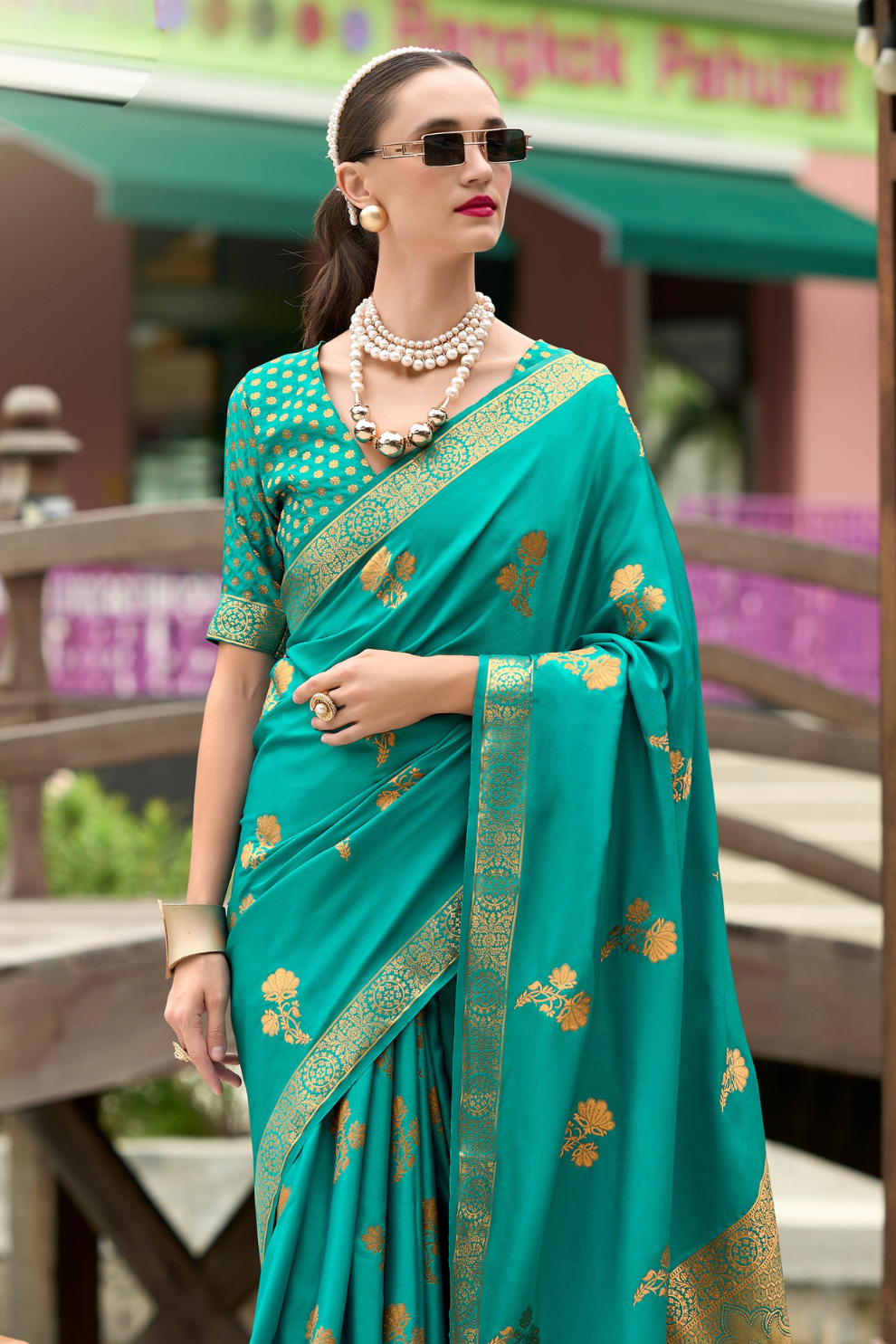 Royal Handwoven Satin Saree with Intricate Zari Detailing - LaVante Fashion