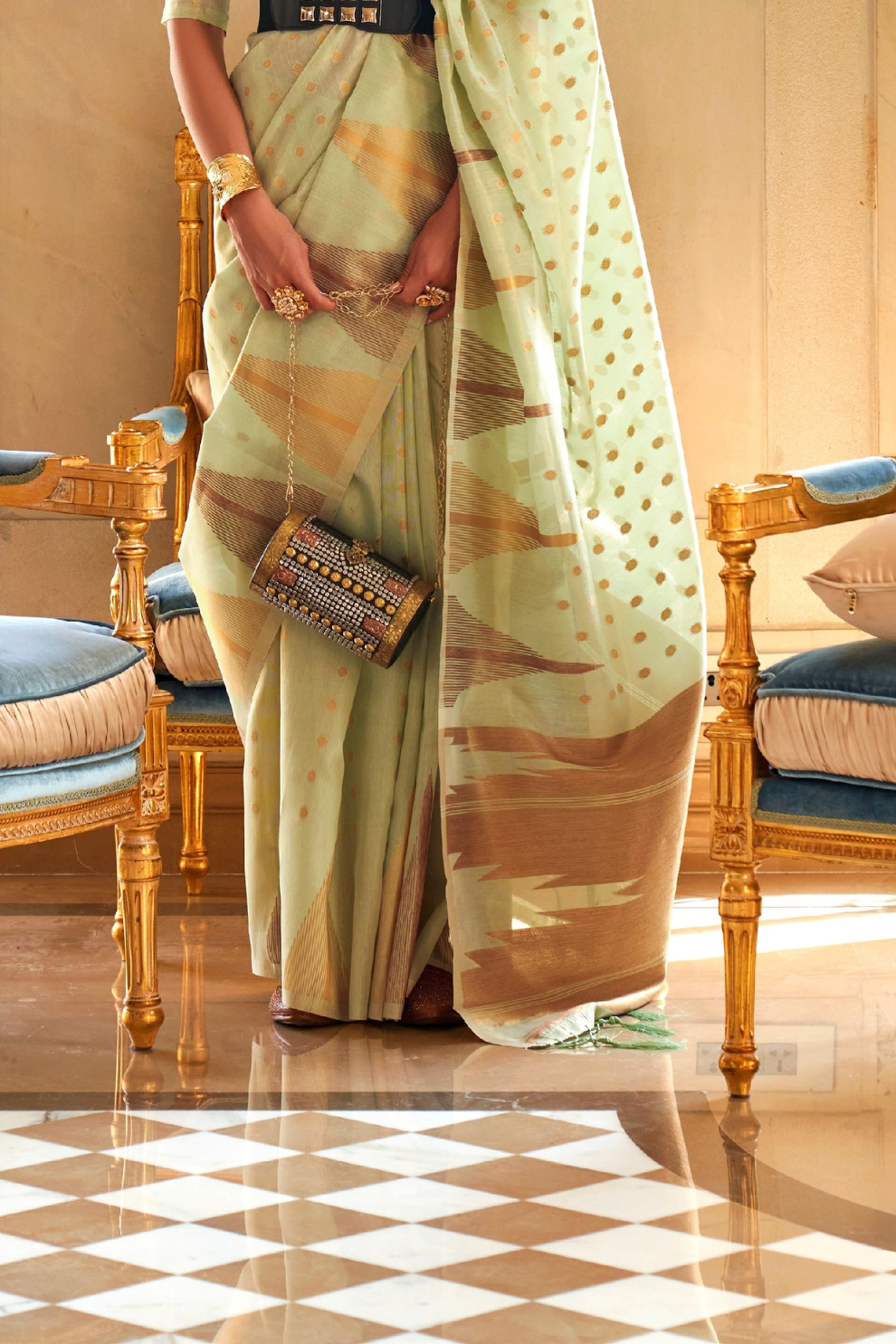 Handwoven Tissue Silk Saree with Elegant Weaving Work