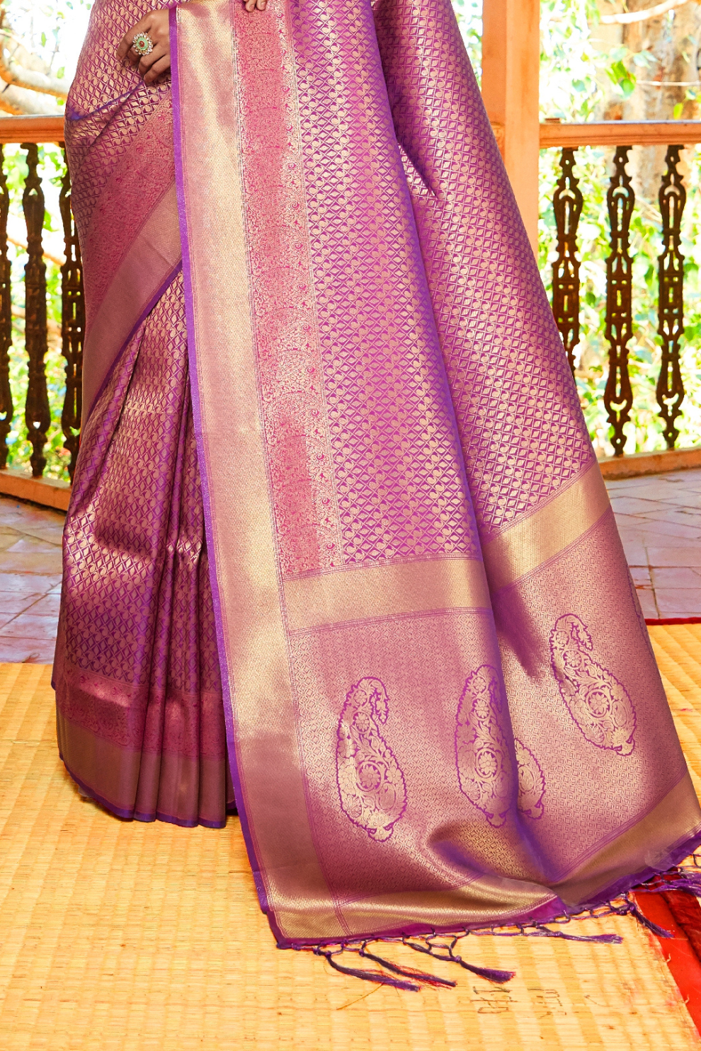 Kanjeevaram Handloom Silk Saree with Rich Traditional Weaving