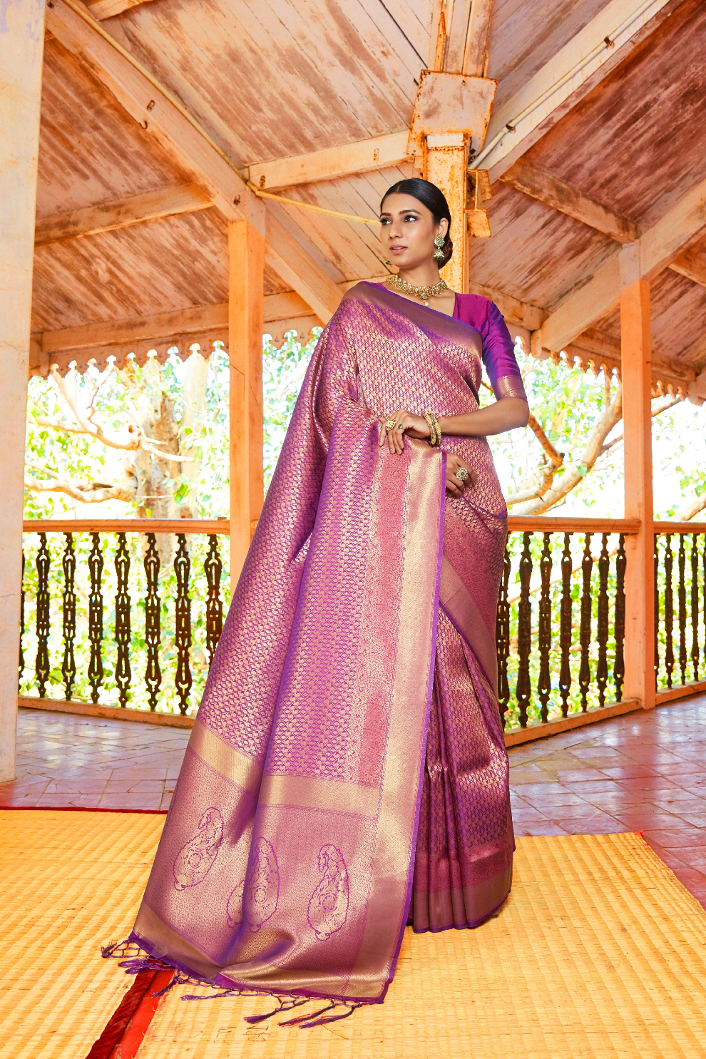 Kanjeevaram Handloom Silk Saree with Rich Traditional Weaving