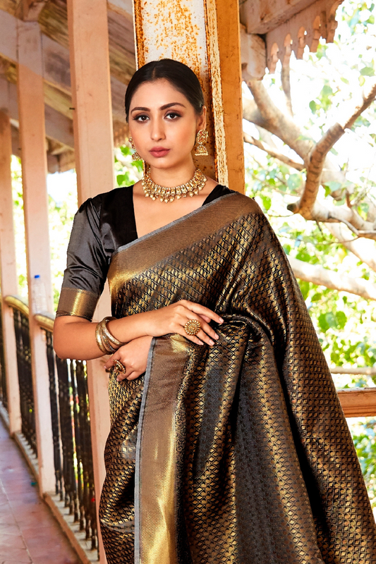 Kanjeevaram Handloom Silk Saree with Rich Traditional Weaving