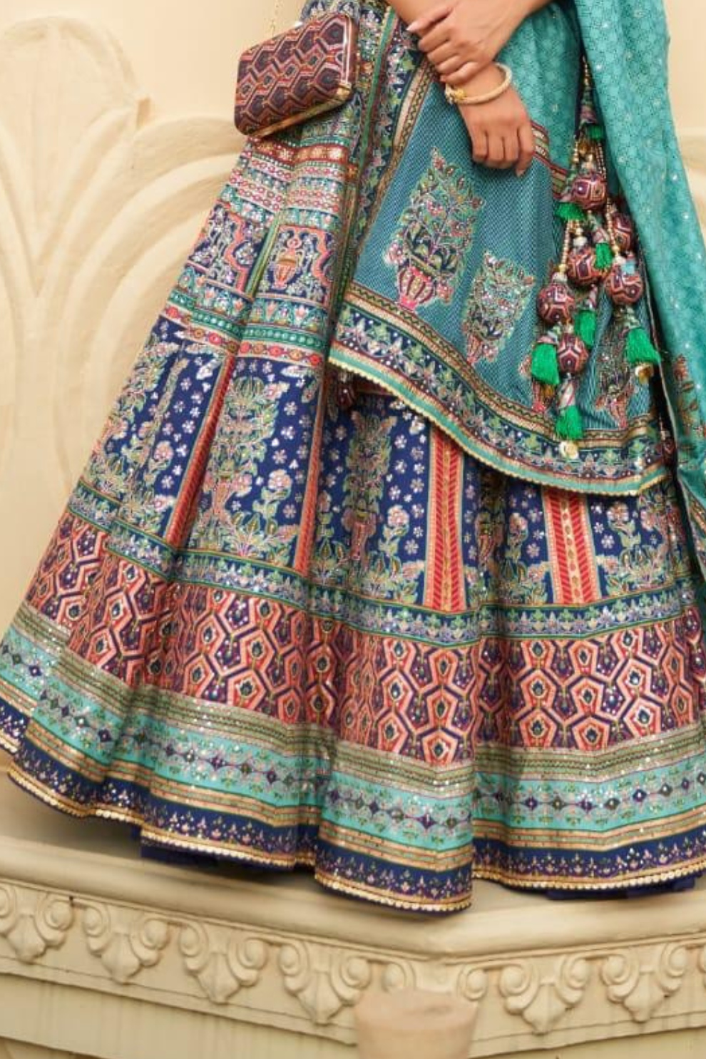 Lehenga Choli de seda de diseñador en color azul turquesa, lista para usar, con brillo y detalles de espejo