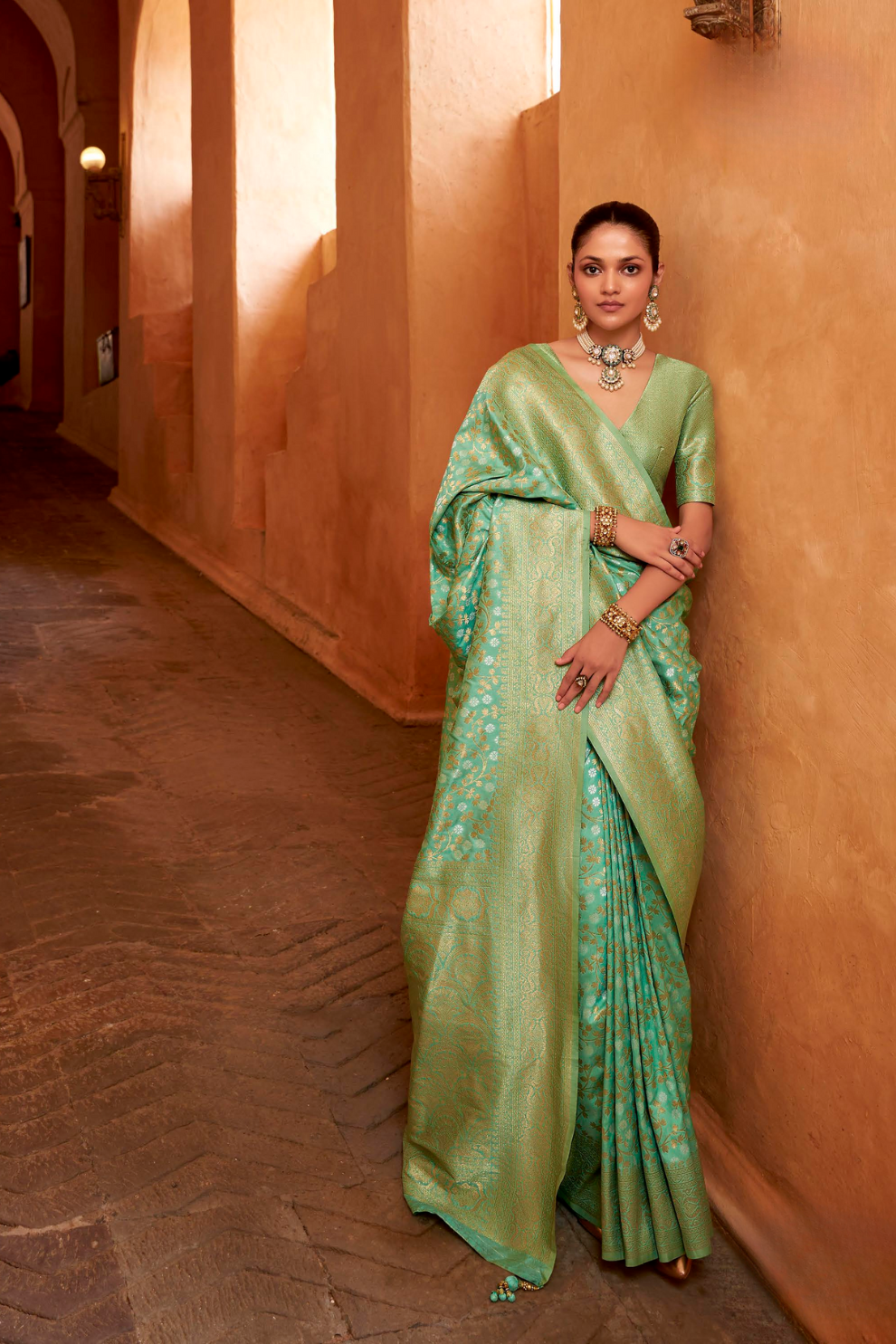 Banarasi P.V. Silk Saree with Exclusive Weaving Jaal Design - LaVante Fashion