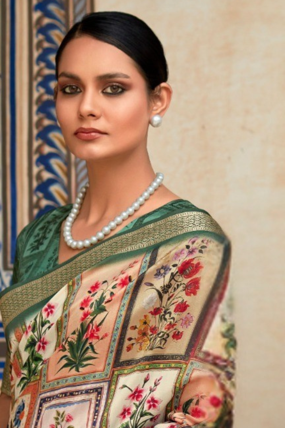 Dola Viscose Saree with Topclass Print