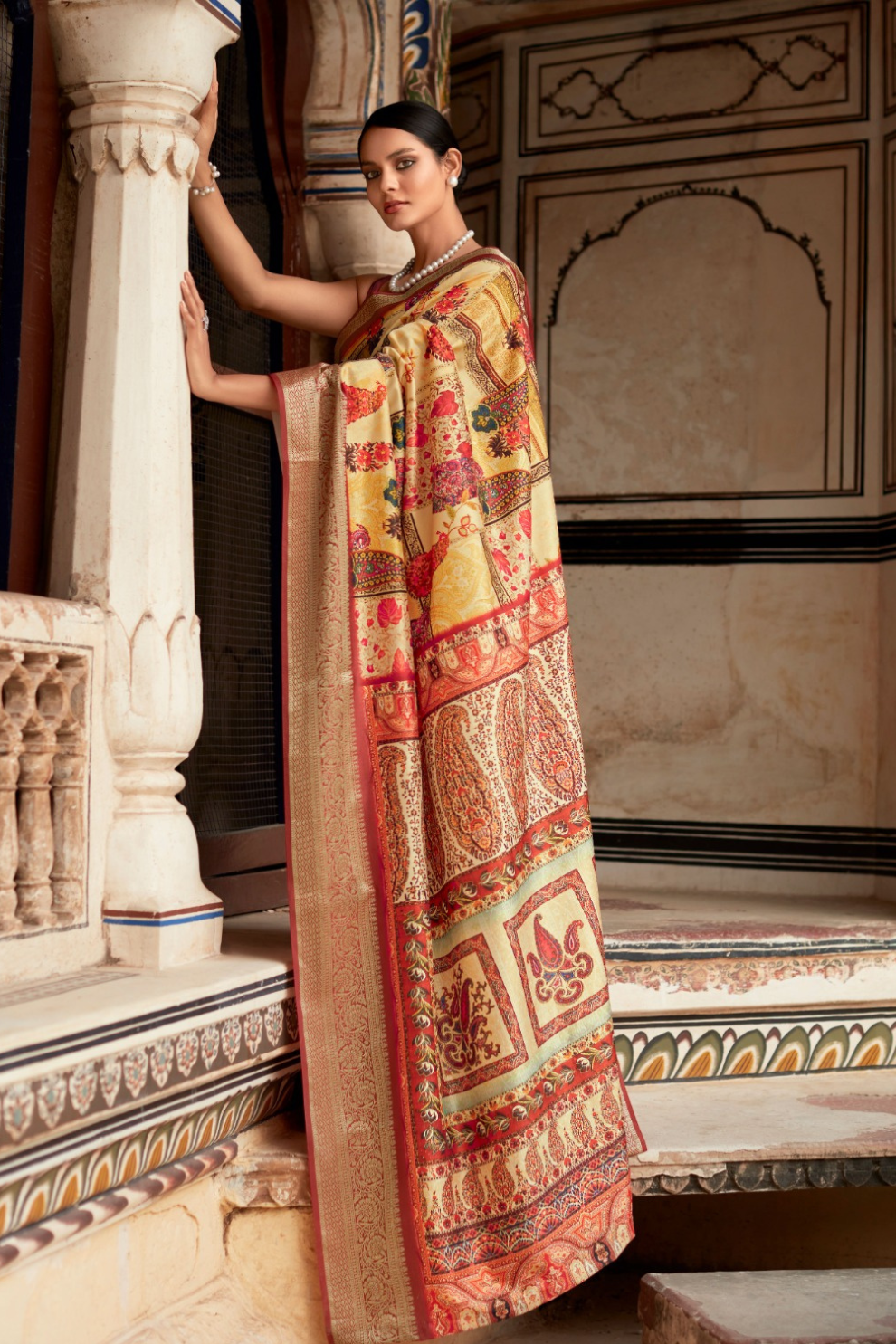 Dola Viscose Saree with Topclass Print