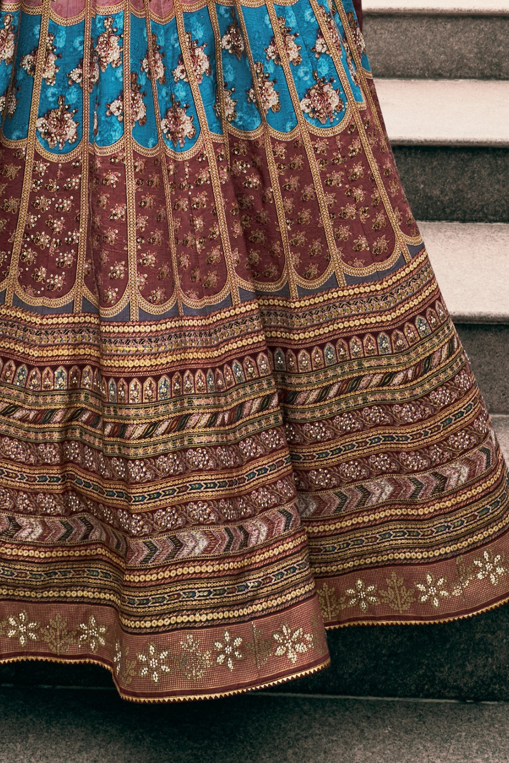 Lehenga Choli de seda de diseñador en color azul turquesa, lista para usar, con brillo y detalles de espejo