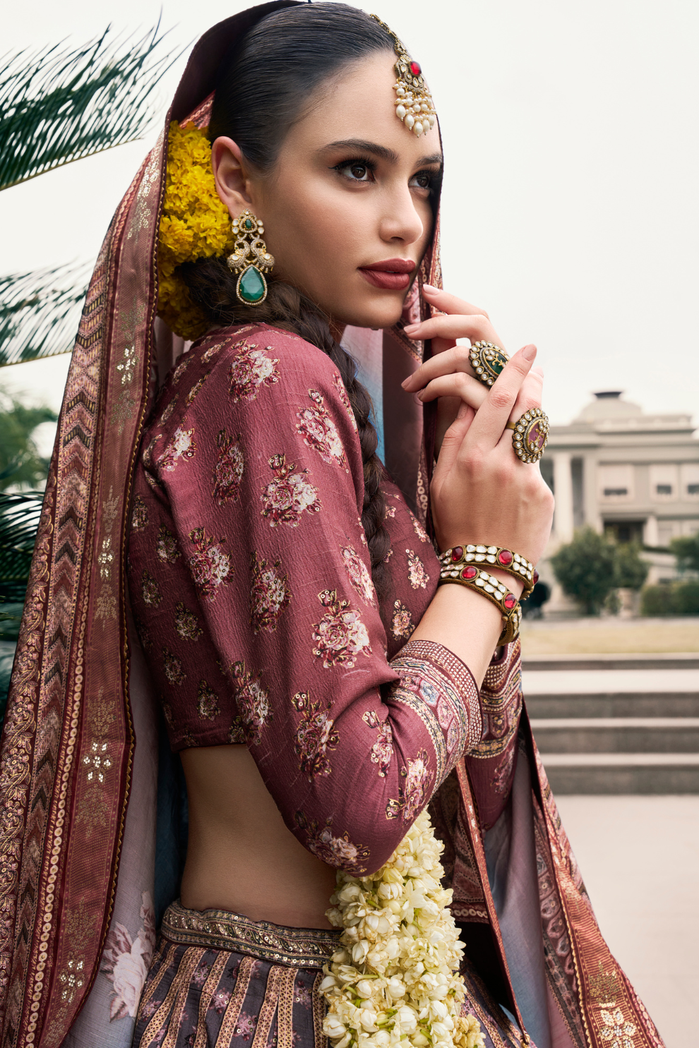 Lehenga Choli de seda de diseñador en color azul turquesa, lista para usar, con brillo y detalles de espejo