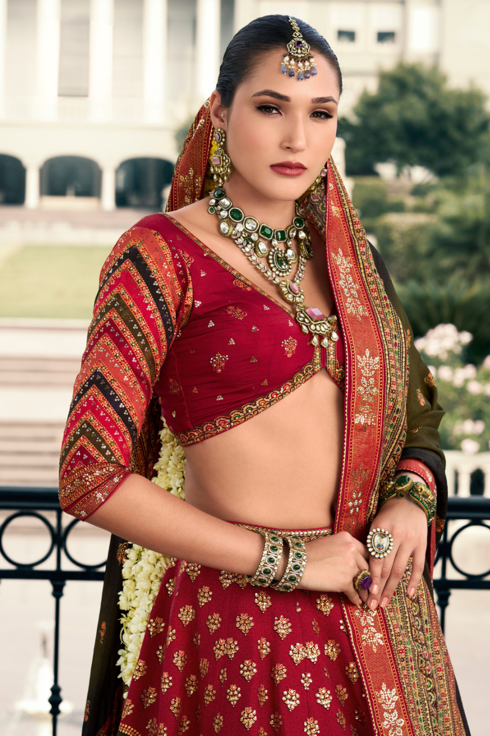 Lehenga Choli de seda de diseñador en color azul turquesa, lista para usar, con brillo y detalles de espejo