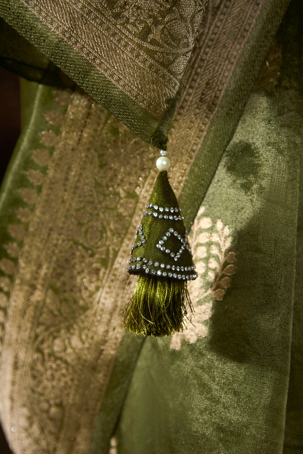 Majestic Woven Banarasi Silk Saree in Lustrous Pure Silk