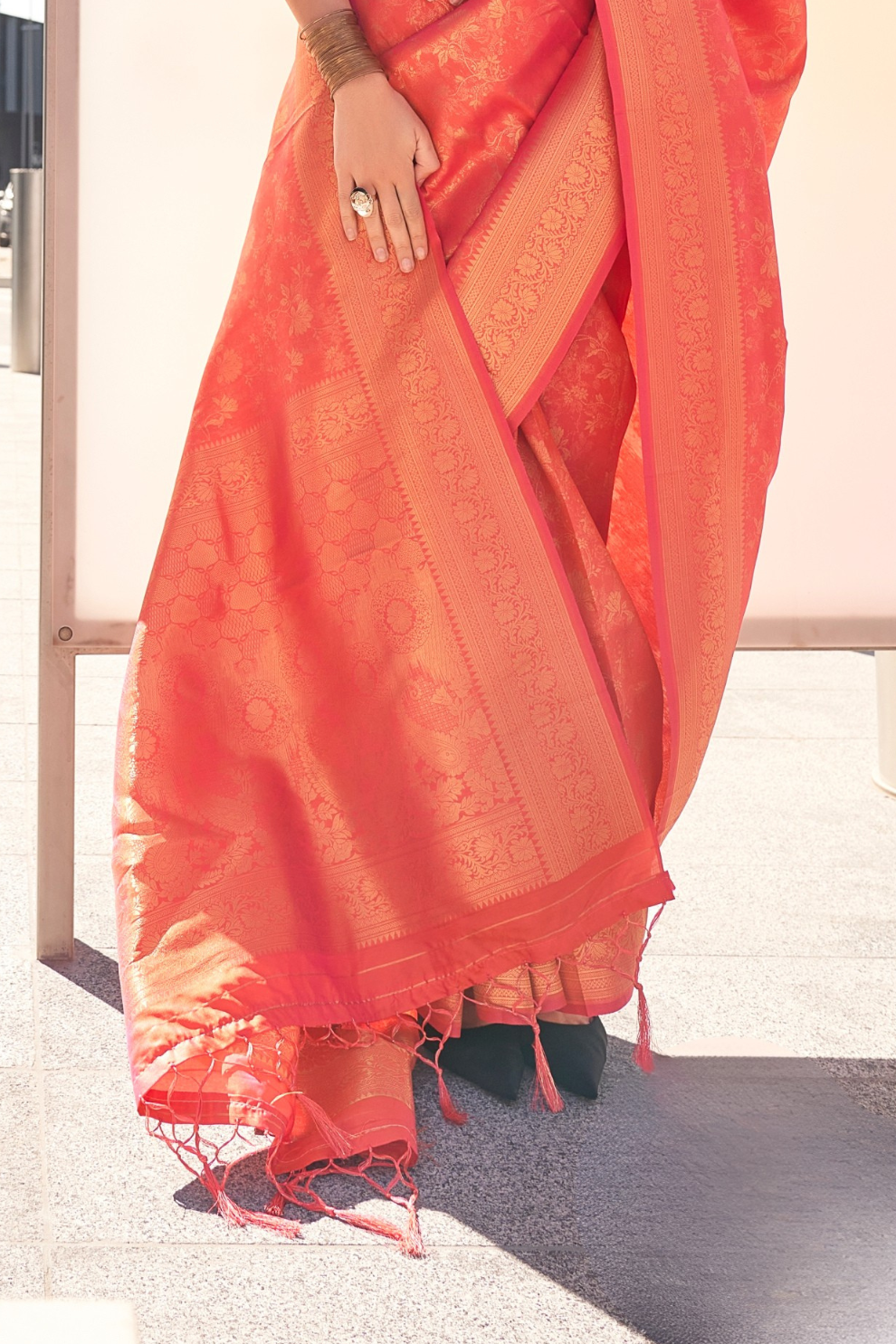 Floral Woven Zari Silk Banarasi Saree