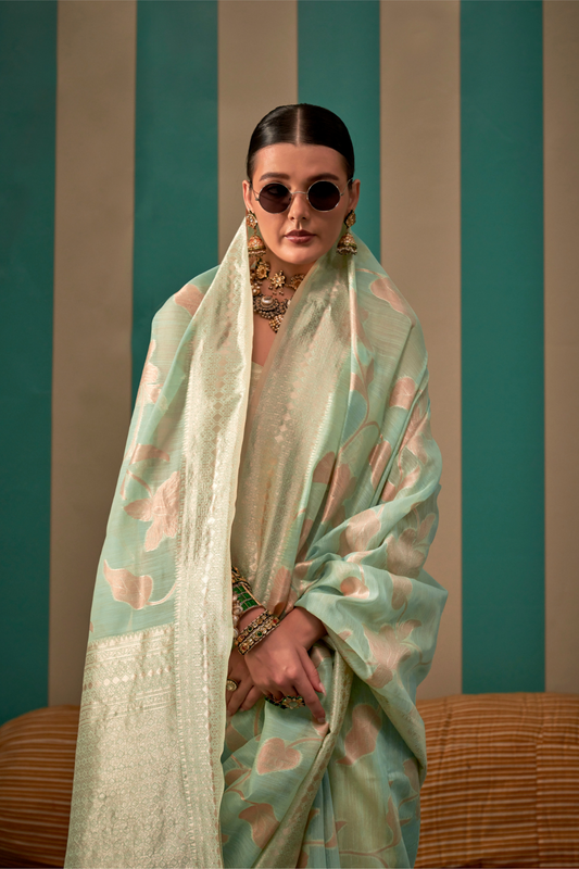 Elegant Handwoven Linen Saree with Subtle Weaving
