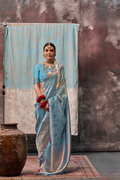 Elegant Handwoven Pure Silk Saree with Zari Design