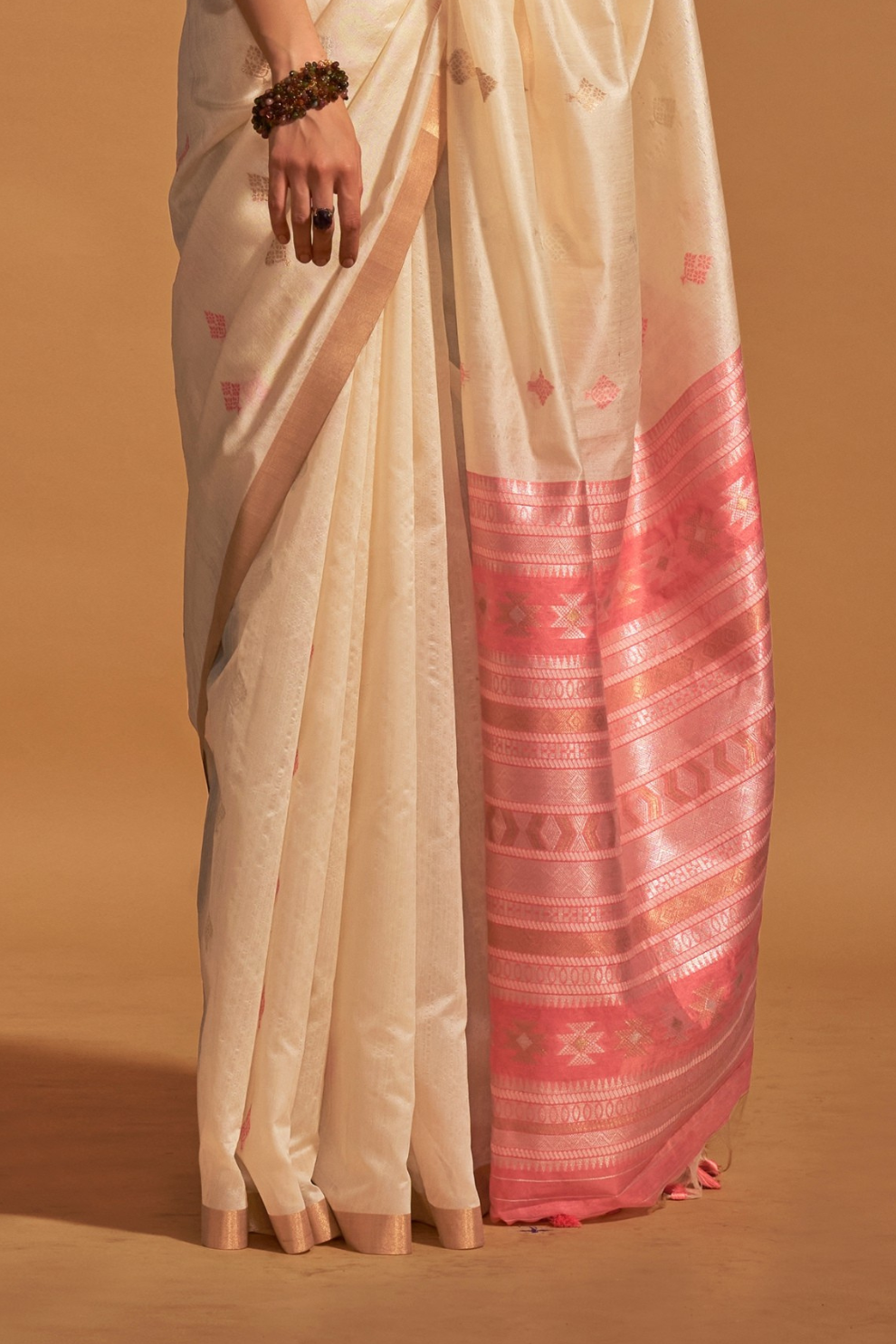Handloom Weaving Silk Saree with Elegant Designer Finish