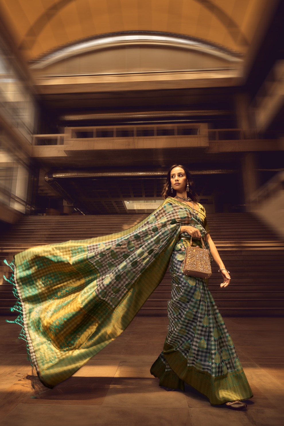 Eternal Elegance Woven in Pure Handloom Silk Heritage