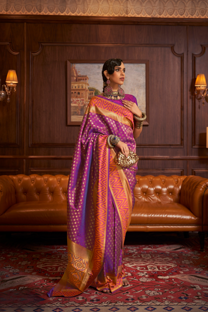 Elegant Handloom Saree with Traditional Zari Weaving