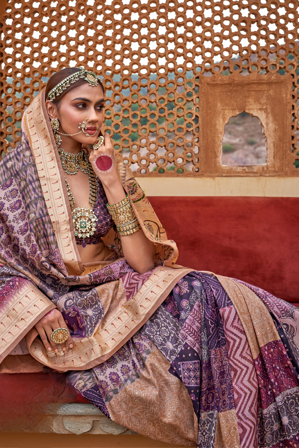 Graceful Digital Print Saree in Lightweight Viscose Silk