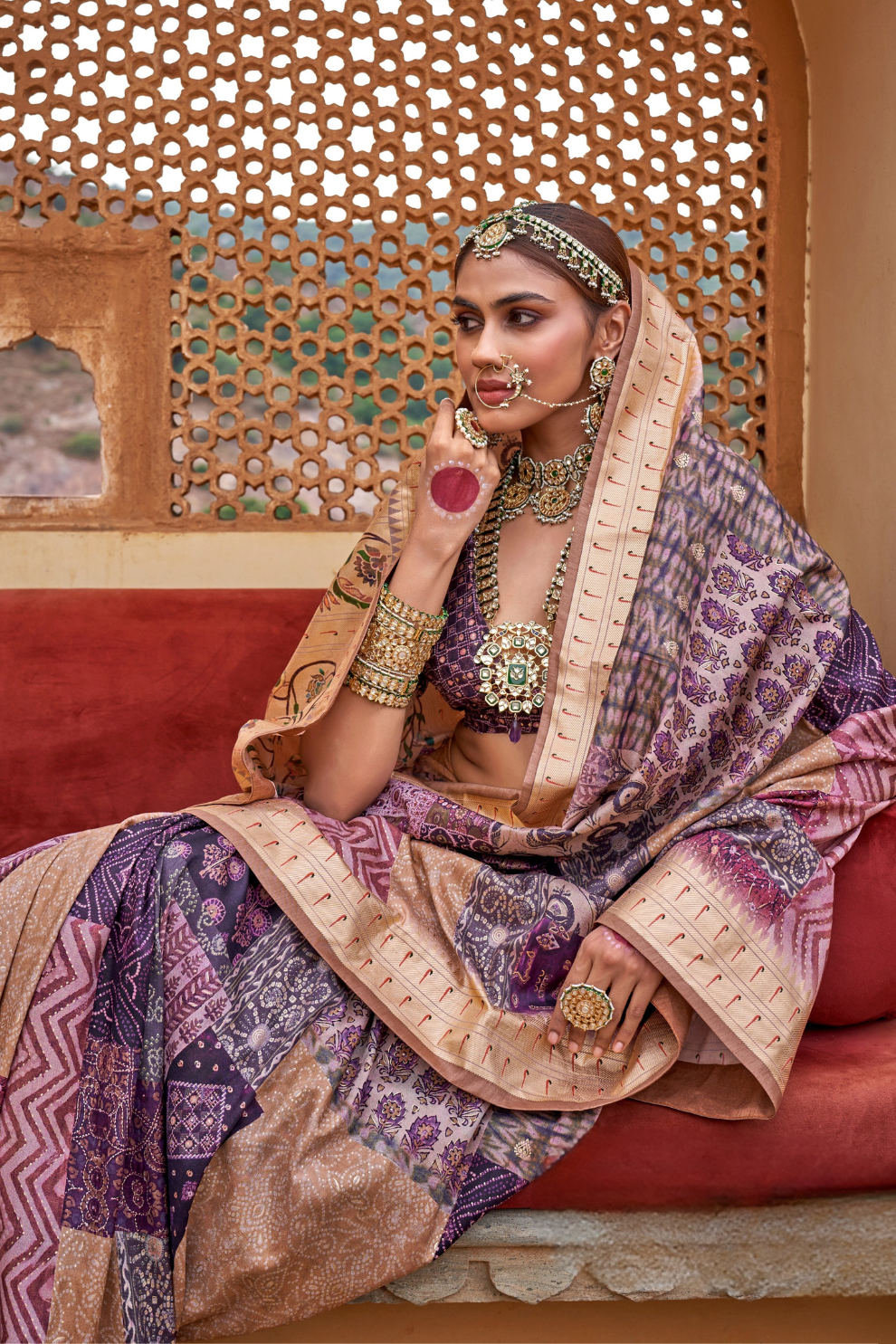 Graceful Digital Print Saree in Lightweight Viscose Silk