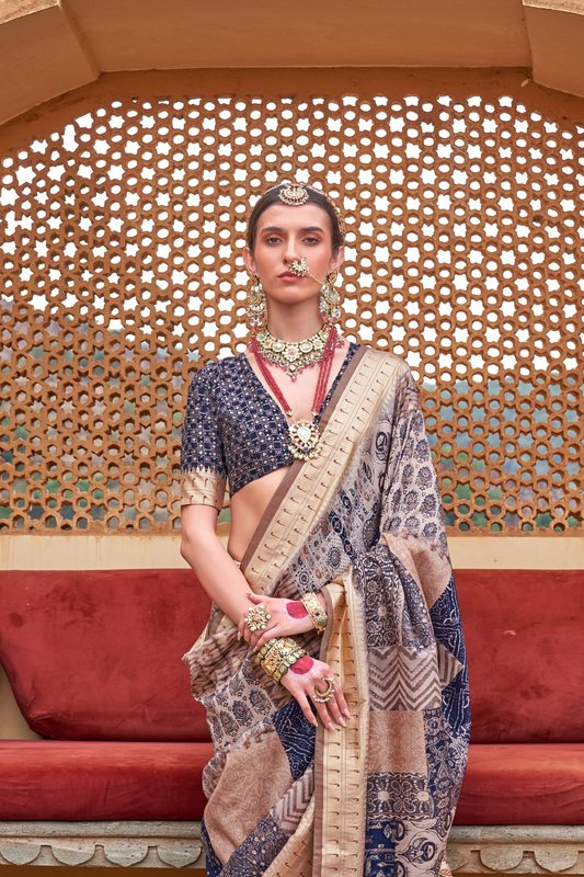 Graceful Digital Print Saree in Lightweight Viscose Silk