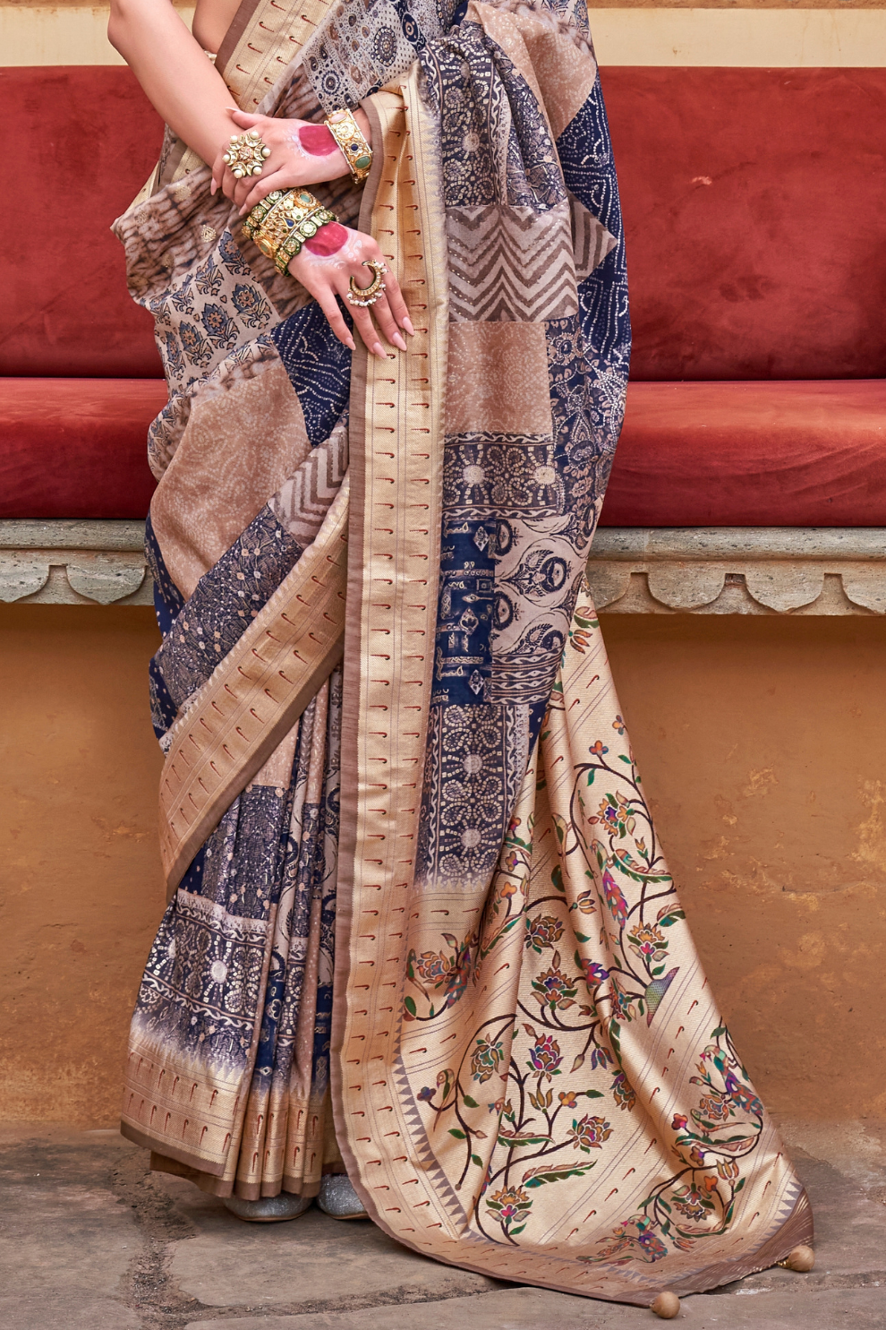 Graceful Digital Print Saree in Lightweight Viscose Silk