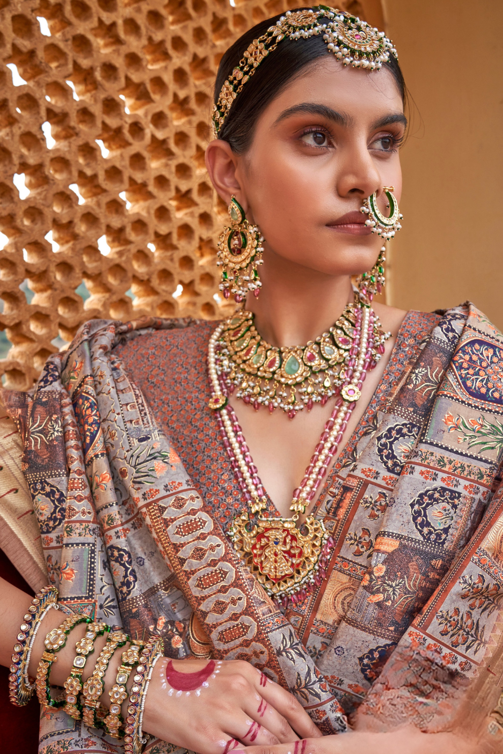 Graceful Digital Print Saree in Lightweight Viscose Silk