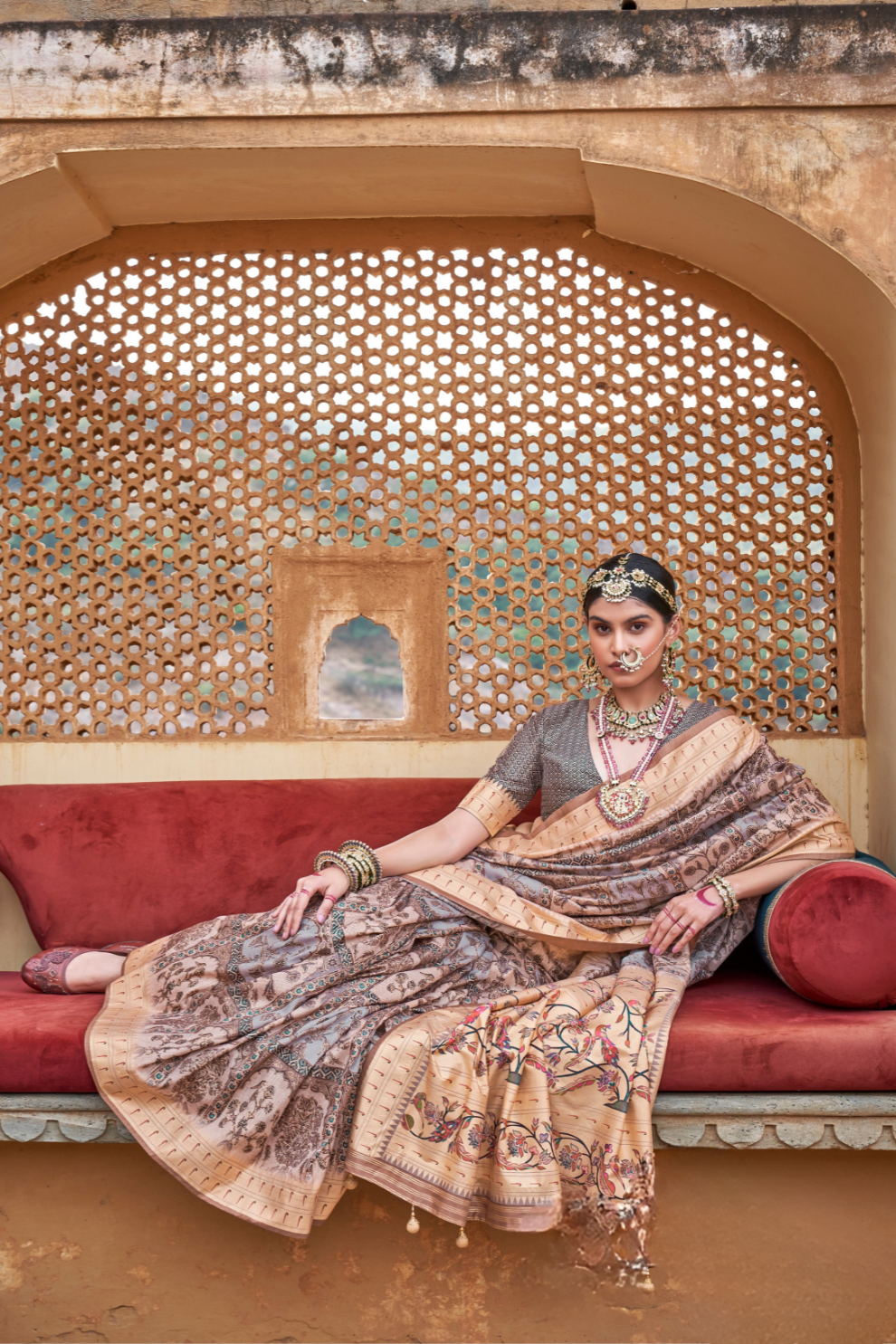 Graceful Digital Print Saree in Lightweight Viscose Silk