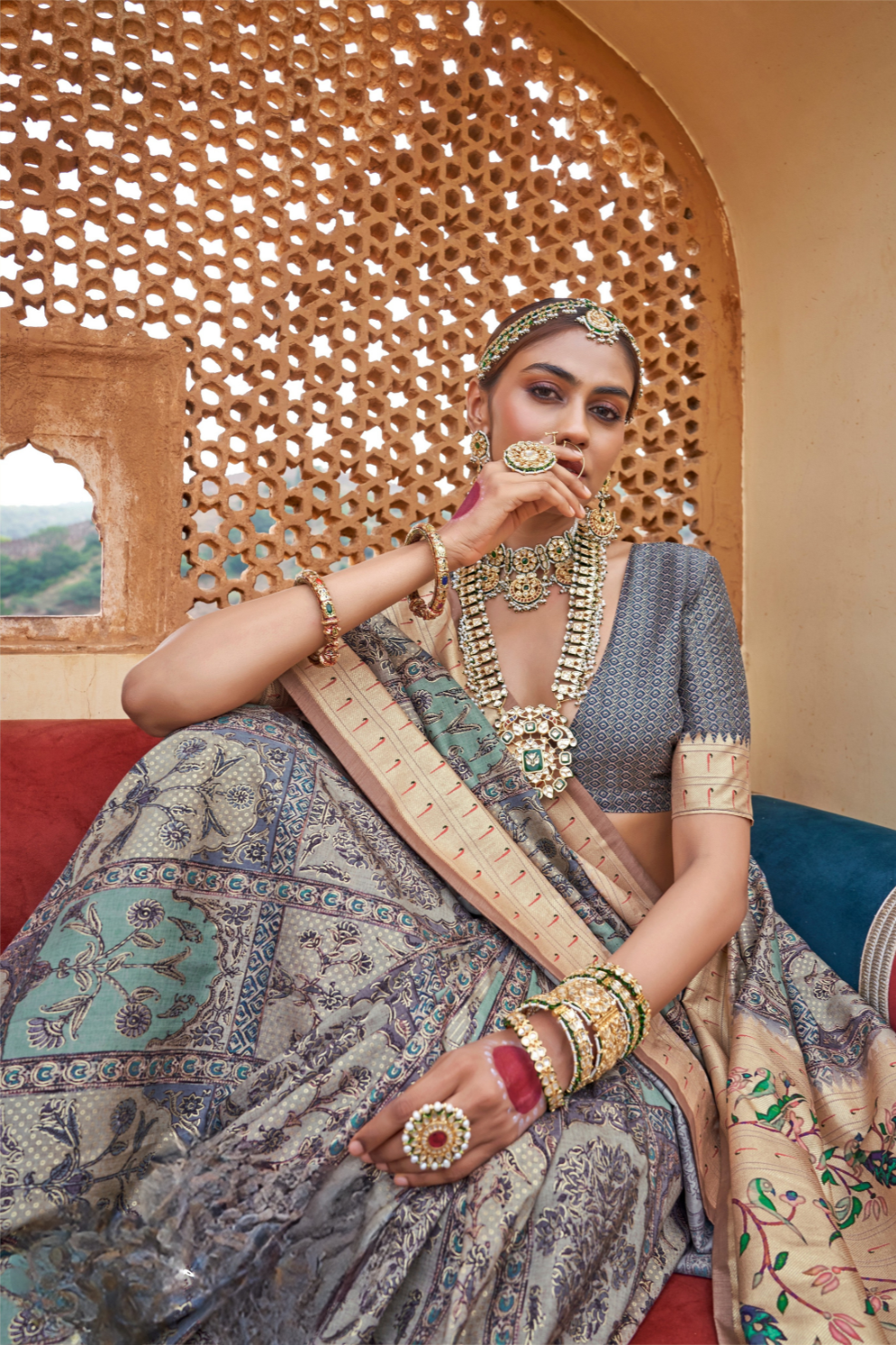 Graceful Digital Print Saree in Lightweight Viscose Silk