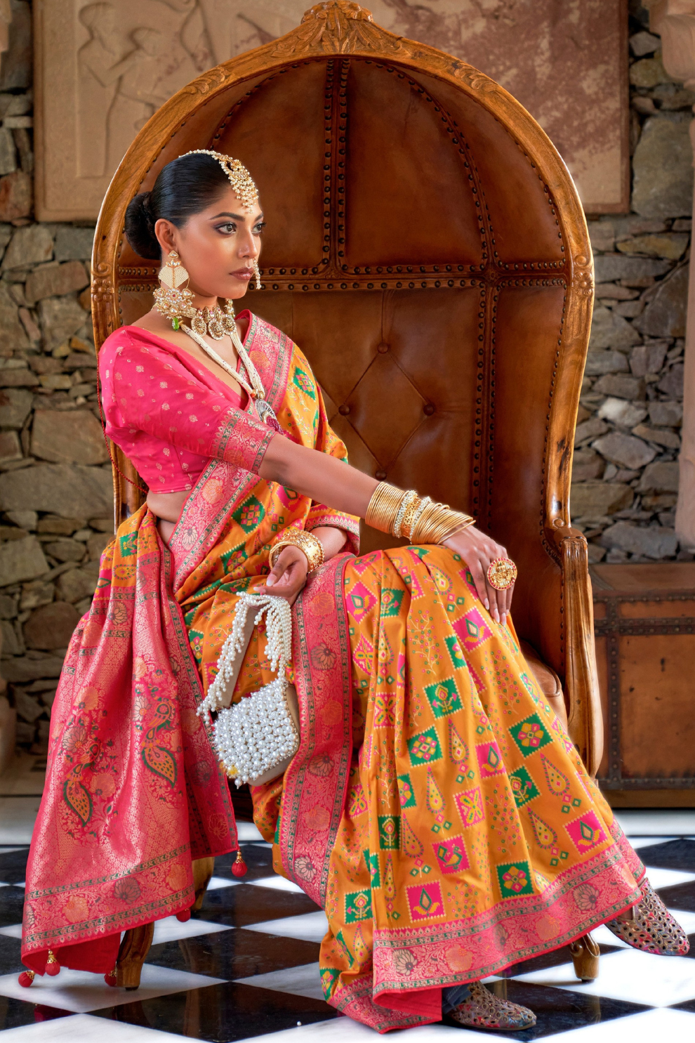 Graceful Silk Saree with Timeless Printed Art Design