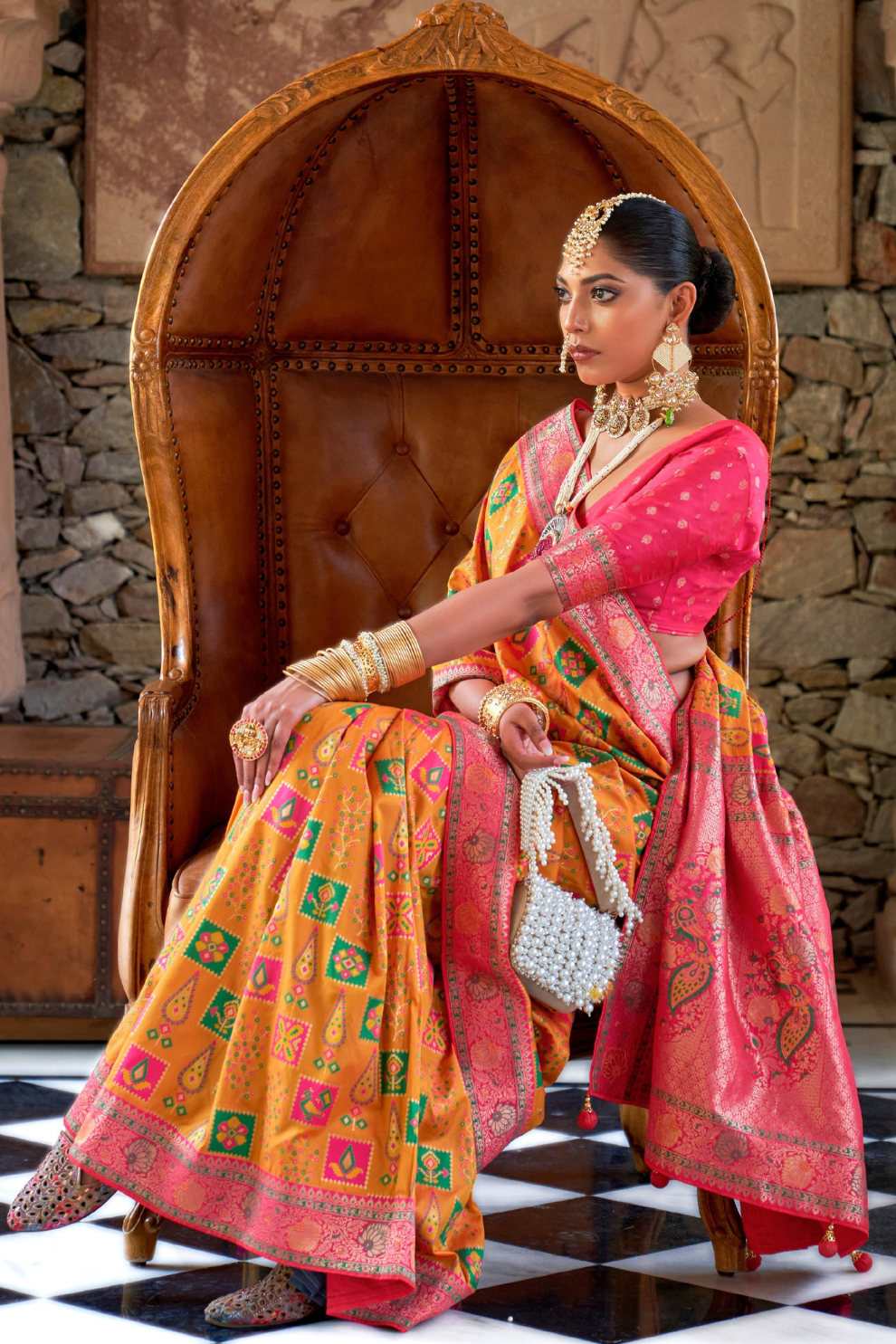 Graceful Silk Saree with Timeless Printed Art Design