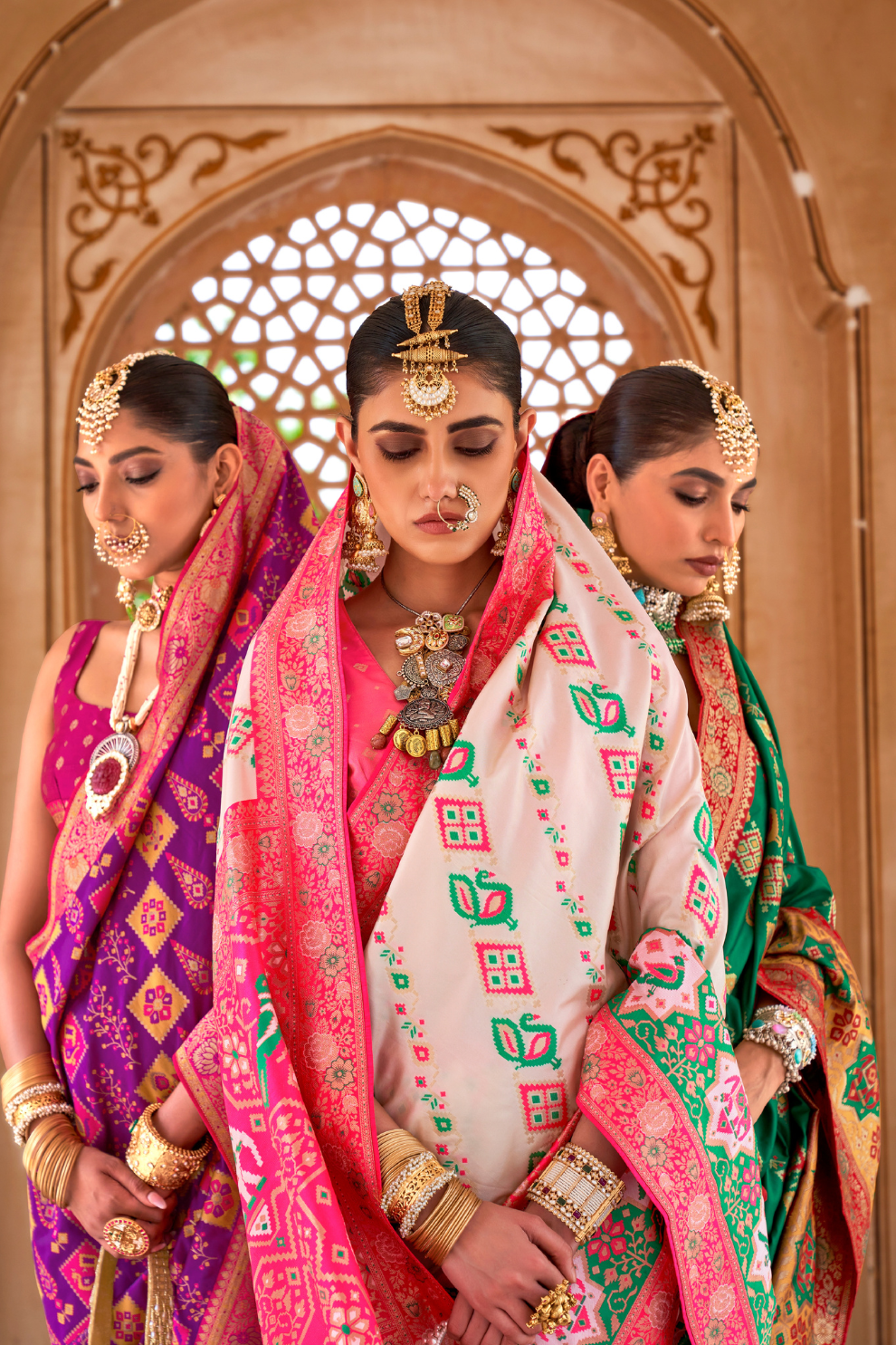 Graceful Silk Saree with Timeless Printed Art Design