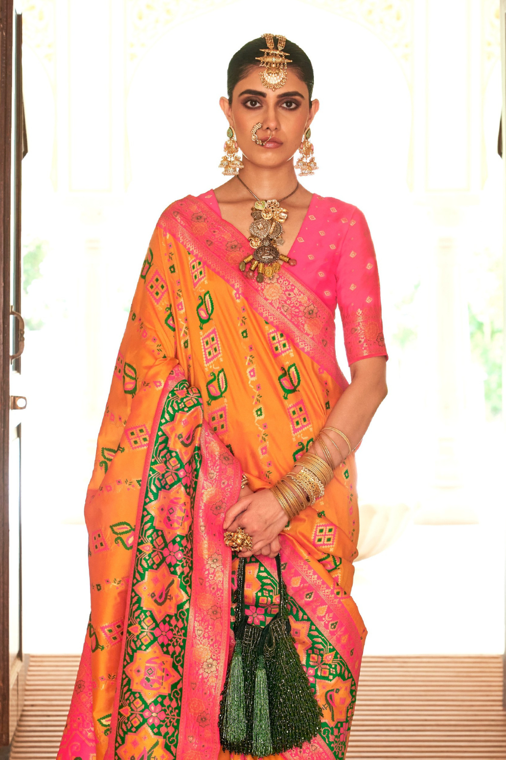 Graceful Silk Saree with Timeless Printed Art Design