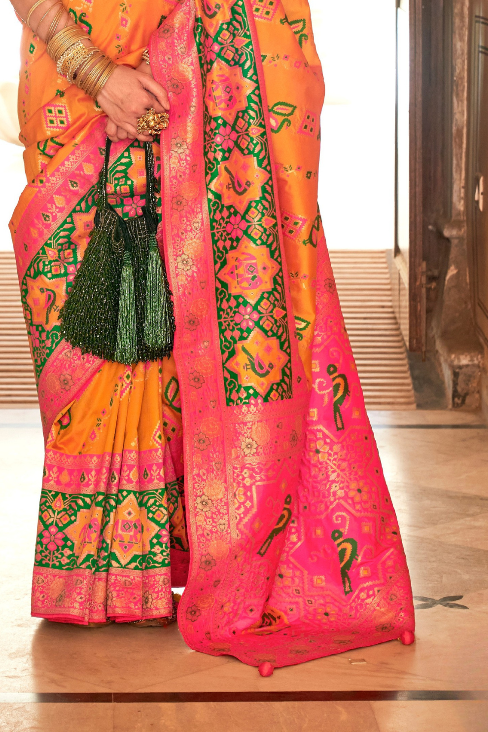 Graceful Silk Saree with Timeless Printed Art Design