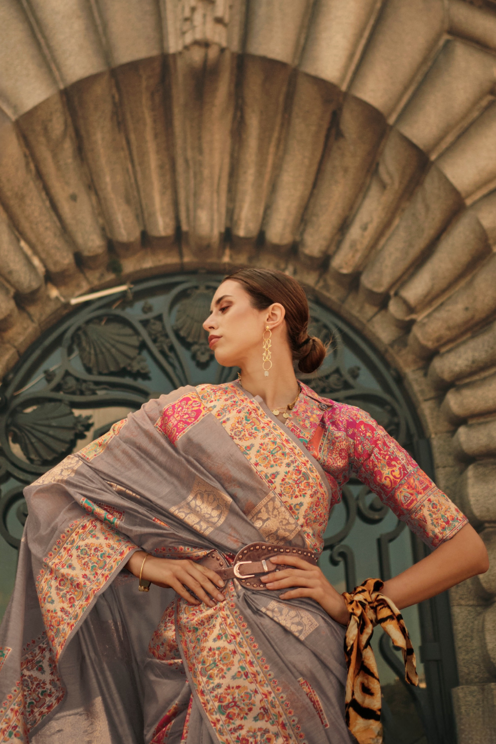 Kashmiri Modal Handloom Weaving Saree with Intricate Traditional Patterns