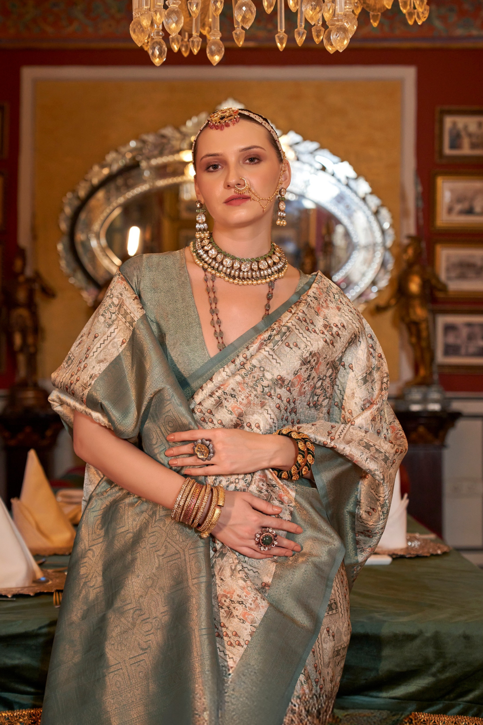 Elegant Silk Blend Saree with Kanjivaram Weave