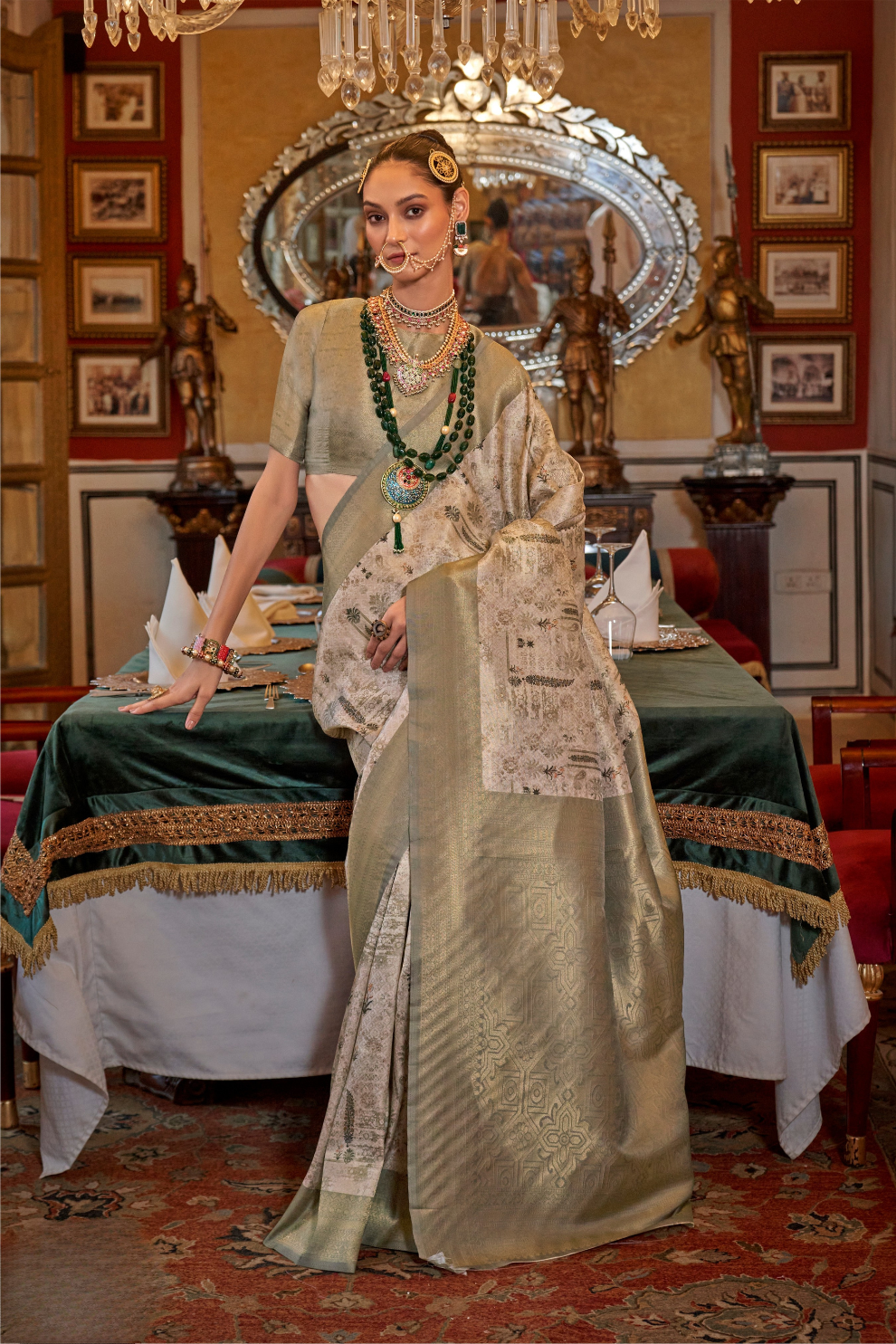 Elegant Silk Blend Saree with Kanjivaram Weave