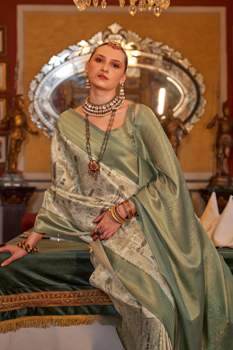 Elegant Silk Blend Saree with Kanjivaram Weave