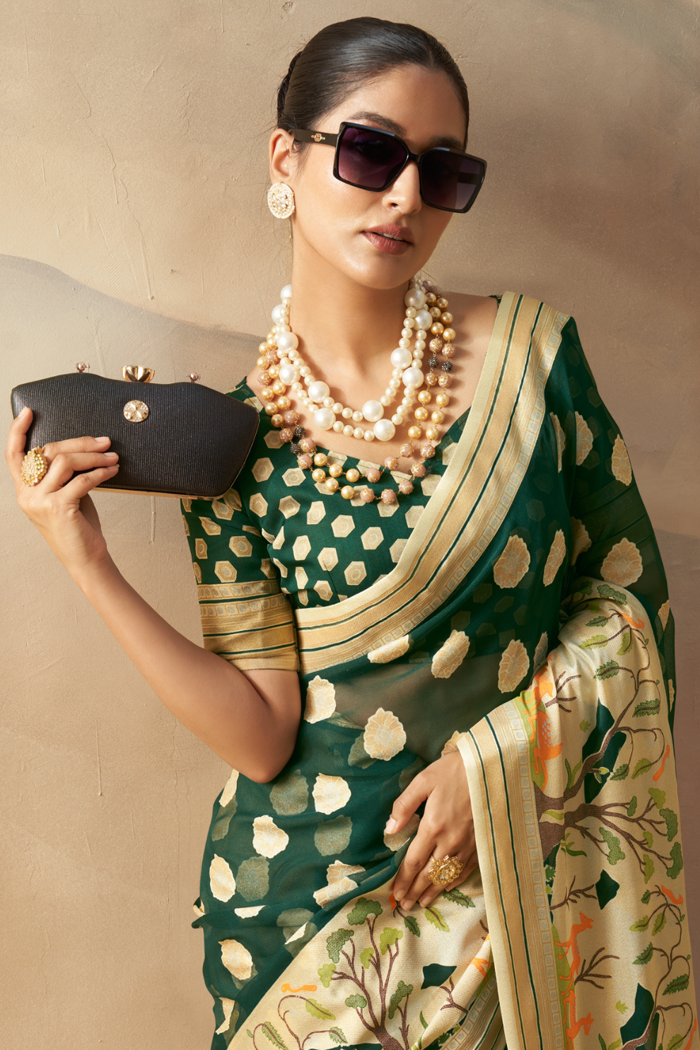 Georgette Saree with Artistic Burnout Butti for Occasions