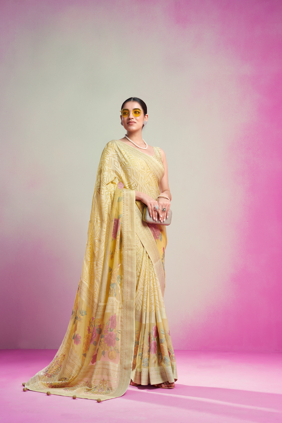 Luxury Georgette Saree Featuring Burnout Detailing