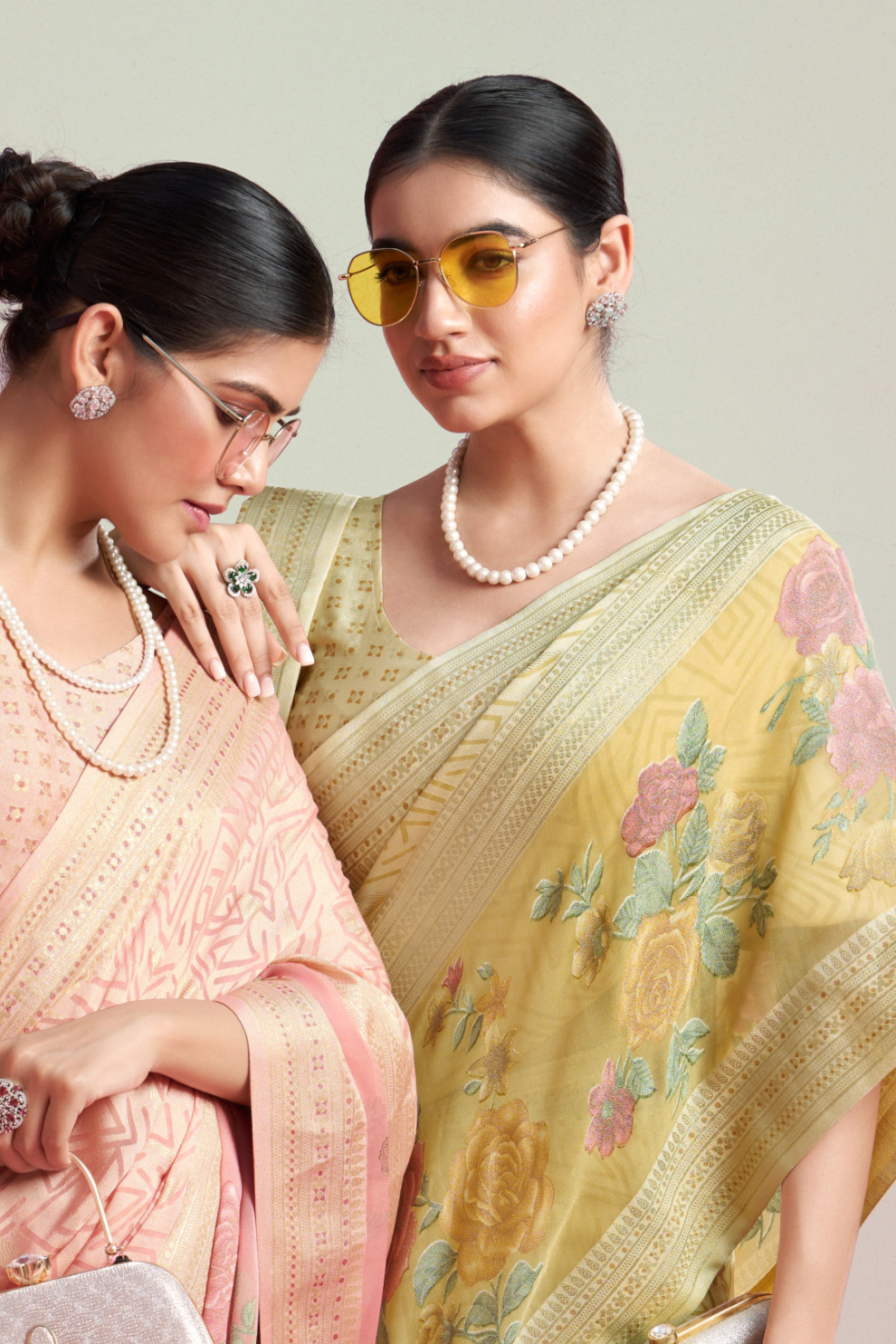 Luxury Georgette Saree Featuring Burnout Detailing