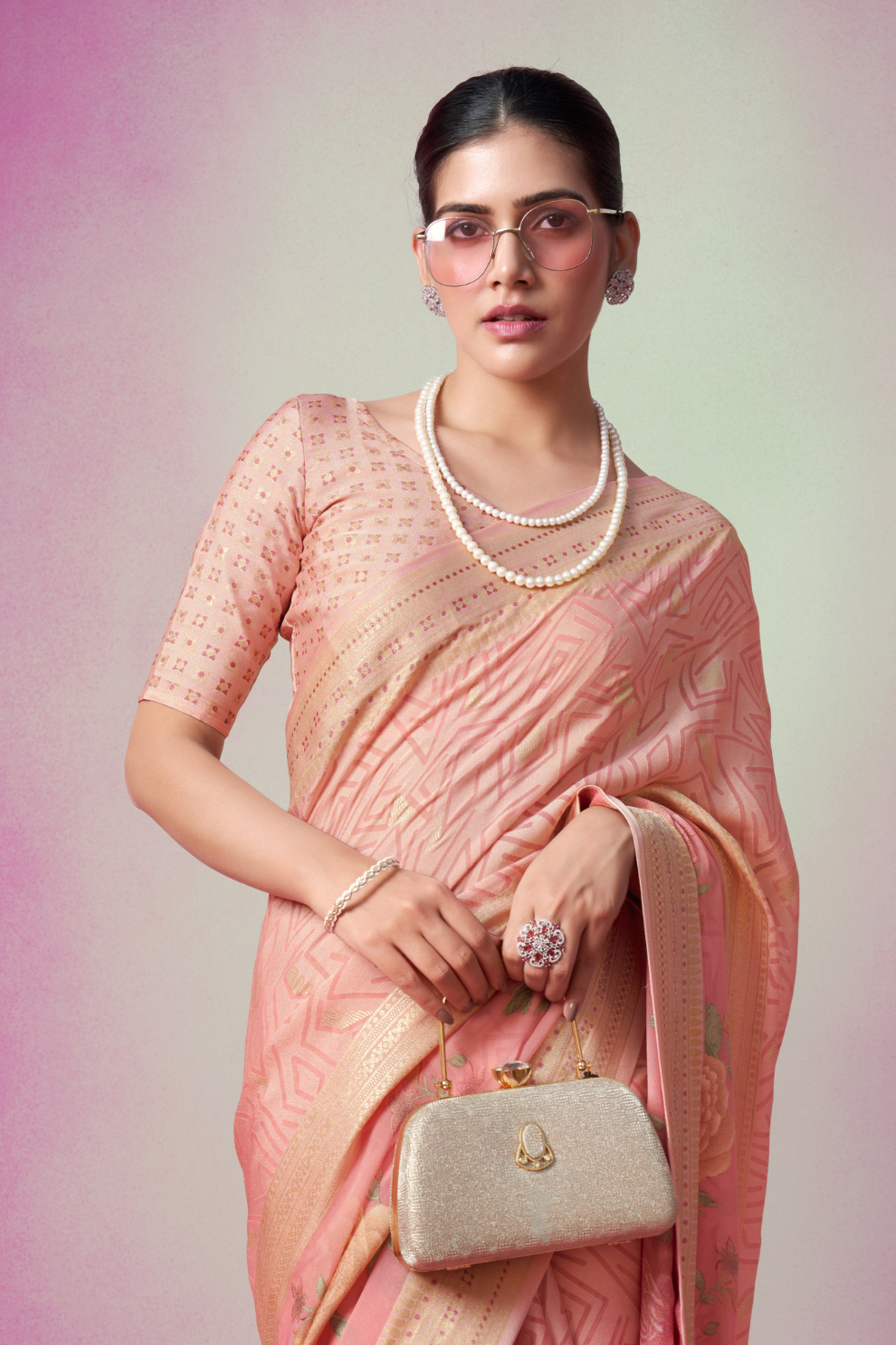 Luxury Georgette Saree Featuring Burnout Detailing