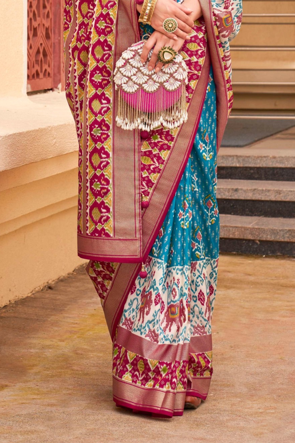 Elegant Silk Saree Featuring Classic Patola Print Work