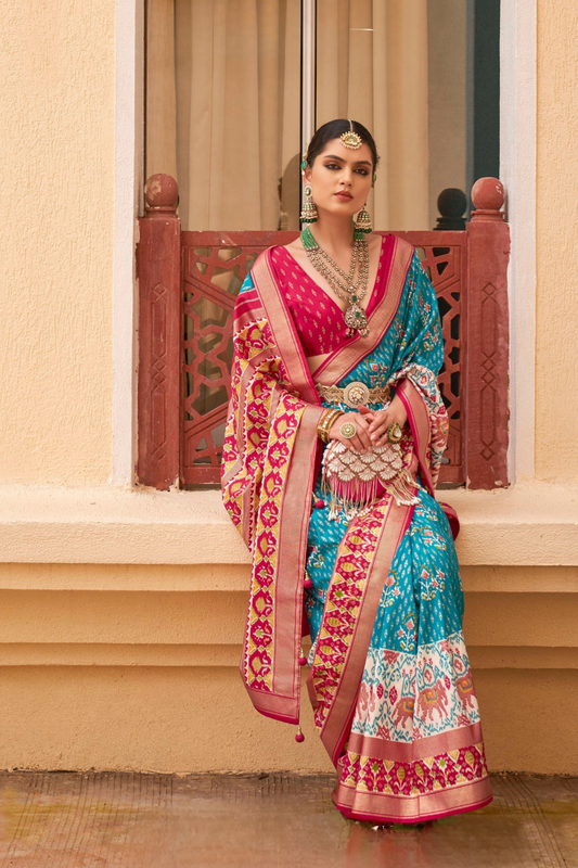 Elegant Silk Saree Featuring Classic Patola Print Work