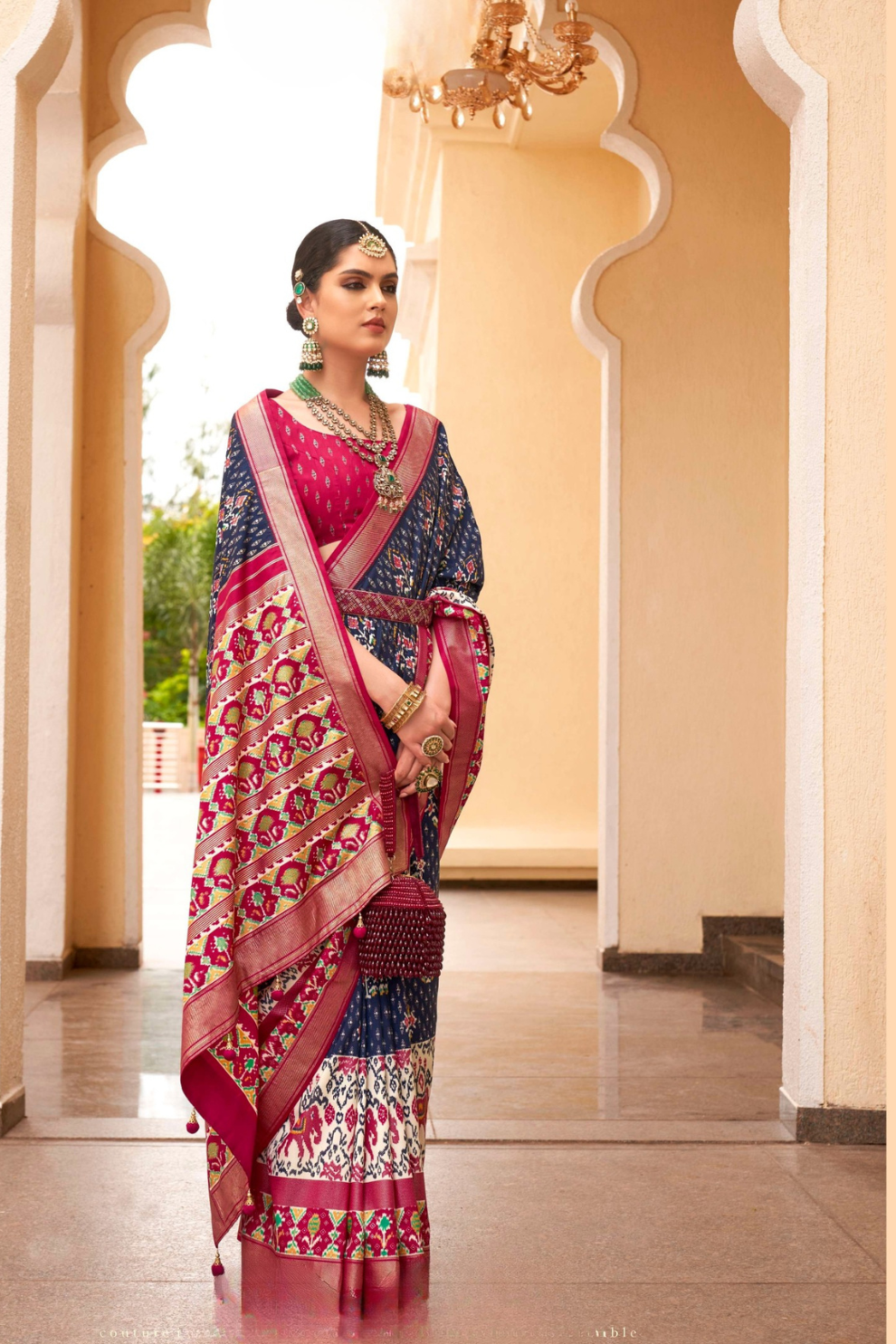 Elegant Silk Saree Featuring Classic Patola Print Work