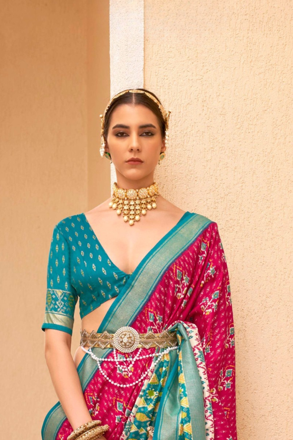 Elegant Silk Saree Featuring Classic Patola Print Work