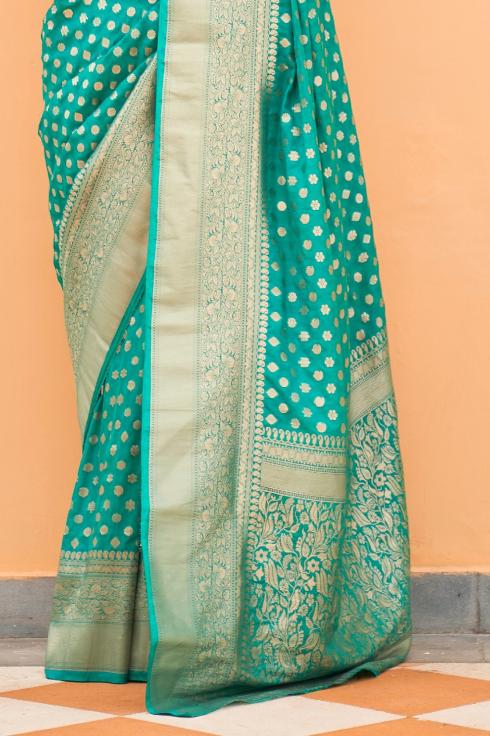 Handloom Crafted Saree in Nylon Silk Georgette for Festive Wear